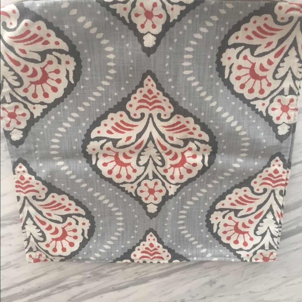 Set of 2 Vanguard Furniture Co Pillow Cases